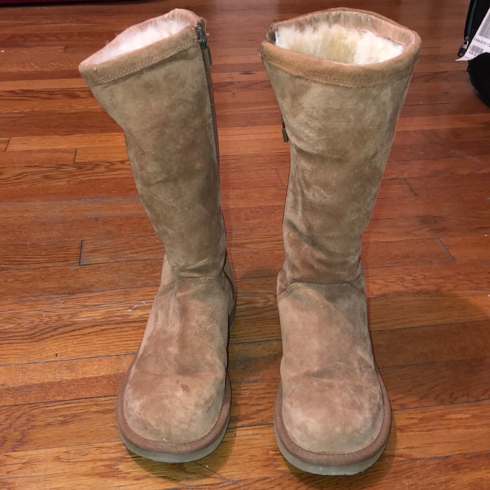 Women’s Ugg boots - size 6